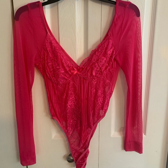 PLT lace bodysuit - Picture 2 of 4